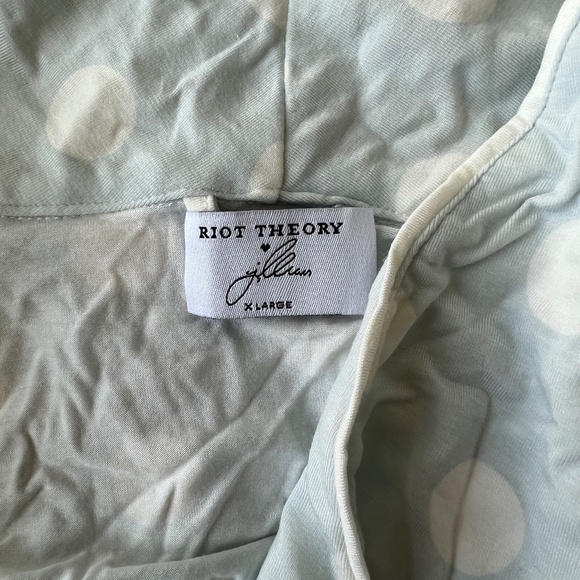 BRAND NEW Riot Theory Jilly Robe (XL) - Picture 4 of 4